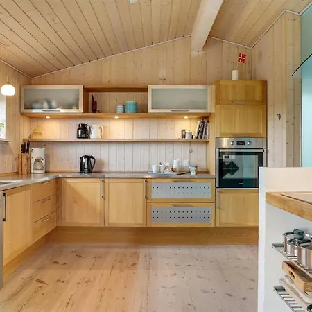 Дом отдыха Josten - 500m From The Sea By Interhome Сальтум